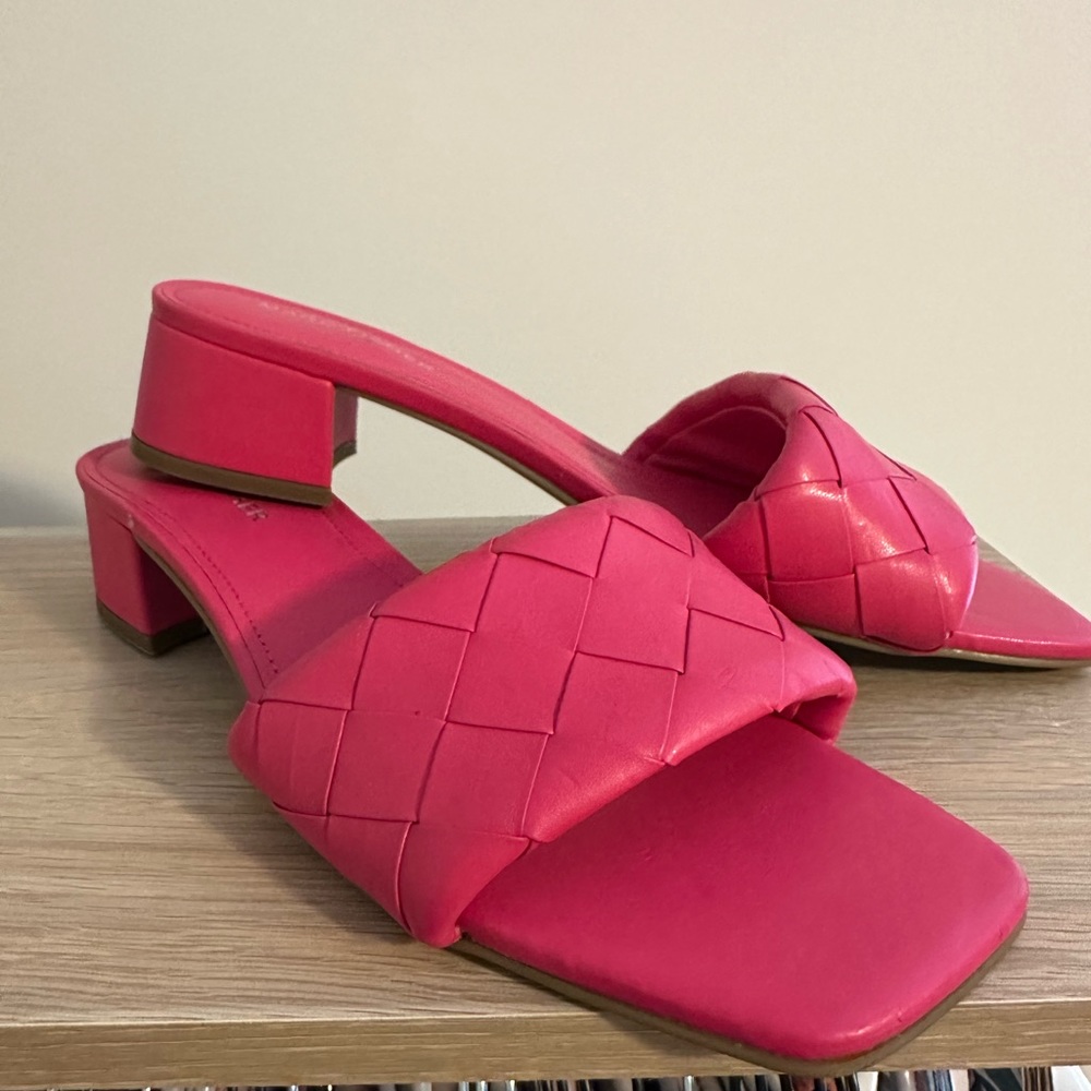 Marc Fisher heels- Barbie pink